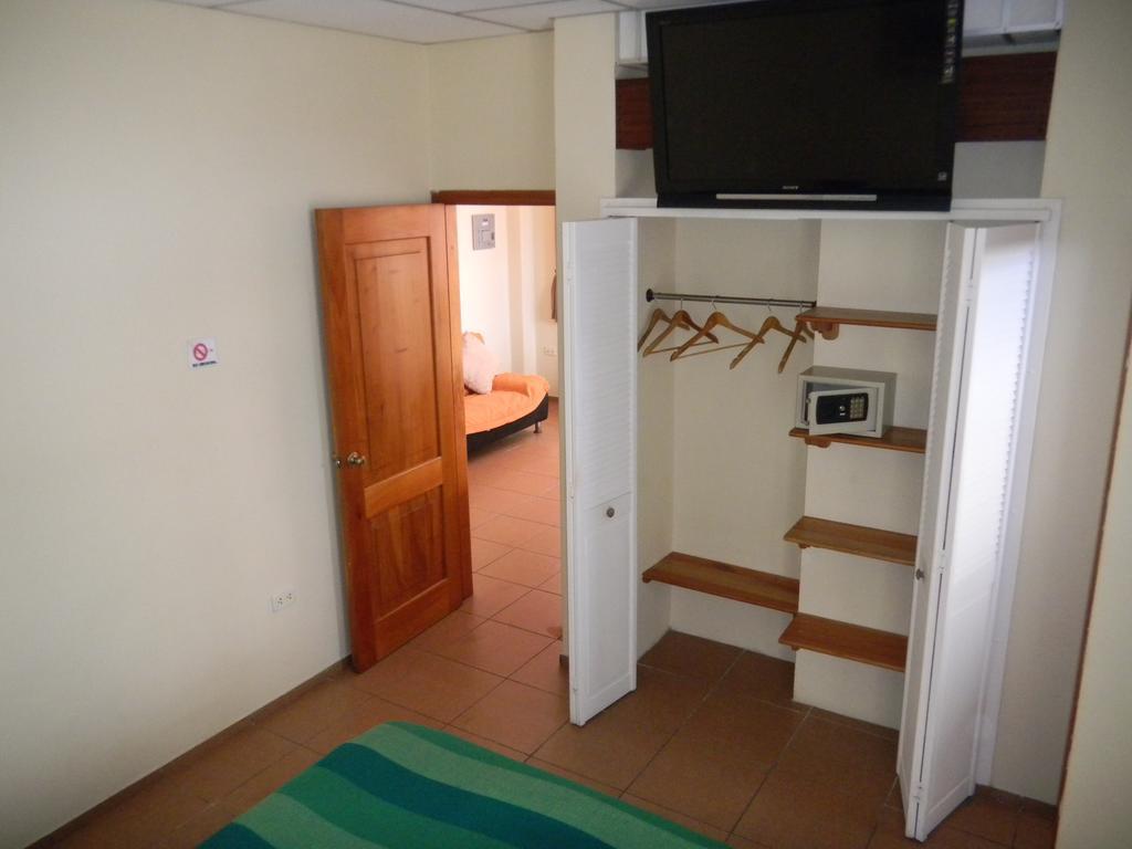 Hostal Baltra Puerto Ayora  Phòng bức ảnh