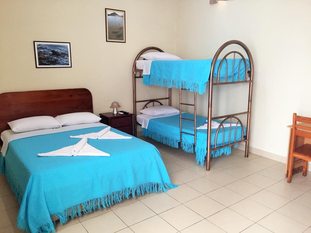 Hostal Baltra Puerto Ayora  Ngoại thất bức ảnh