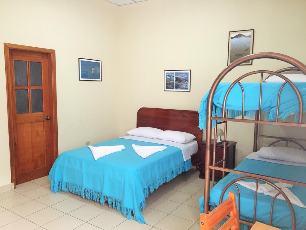 Hostal Baltra Puerto Ayora  Ngoại thất bức ảnh